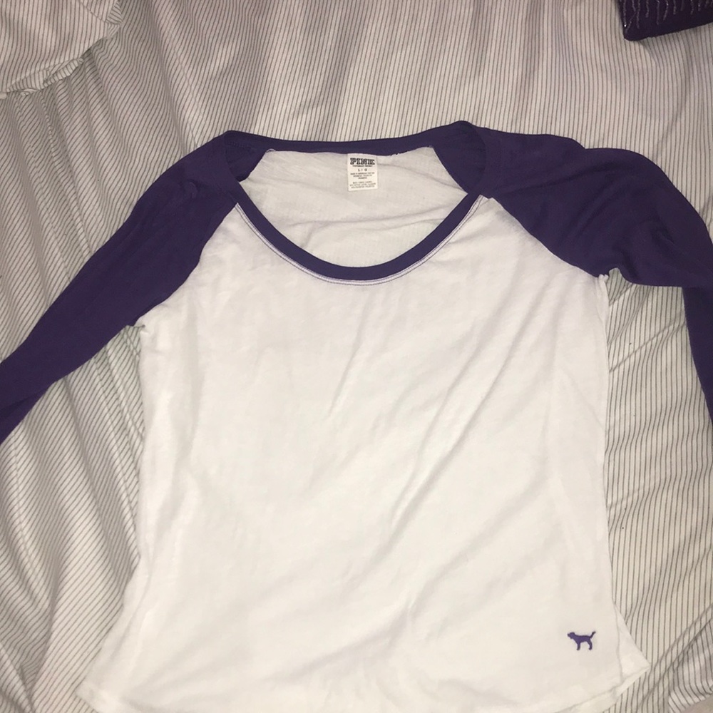 *2 for 20*PINK long sleeved shirt